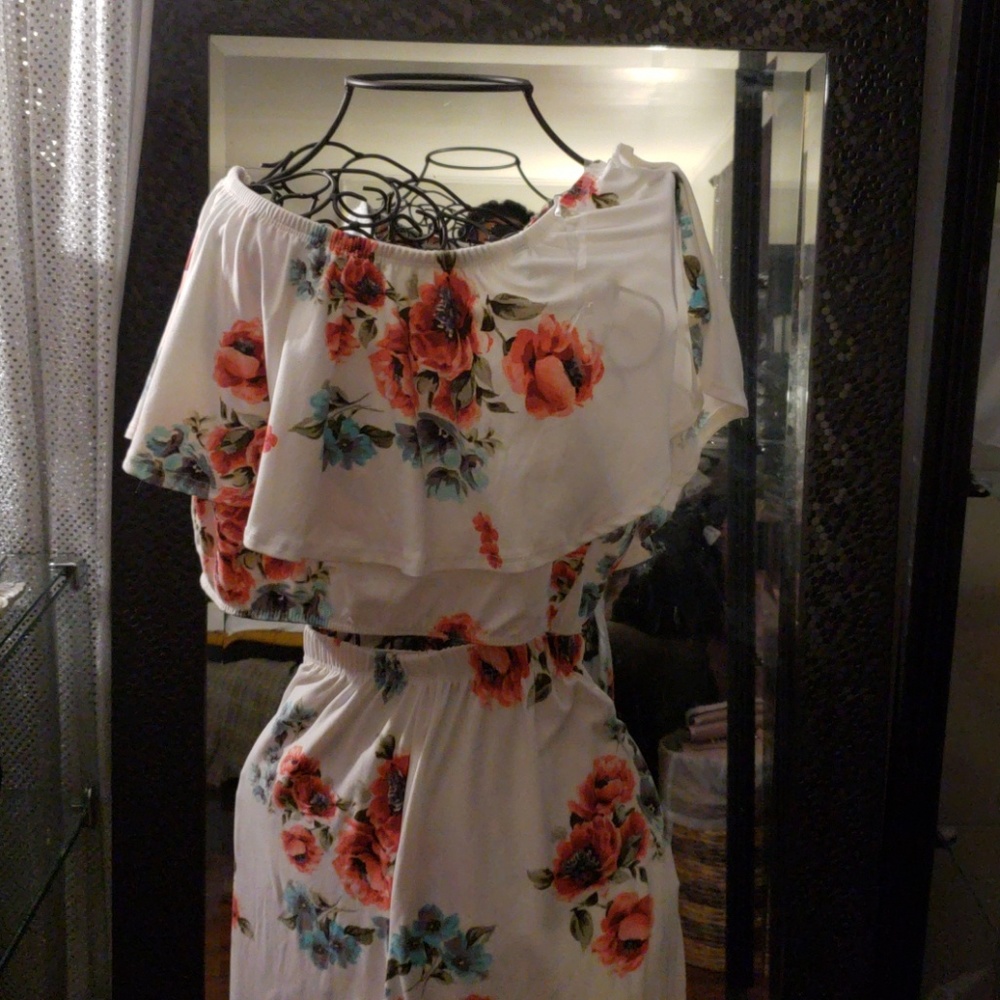 2 piece crop top and pants set